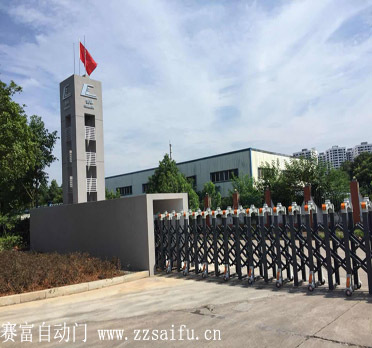 工厂铝合金伸缩门
