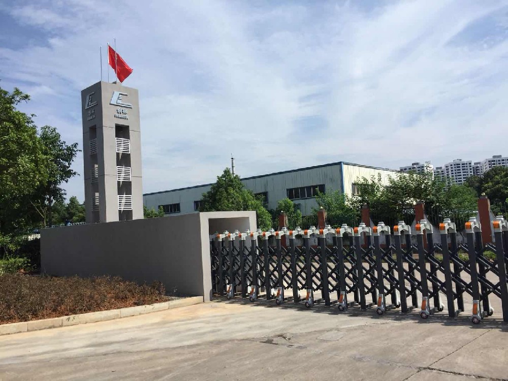 创林合金伸缩门照片